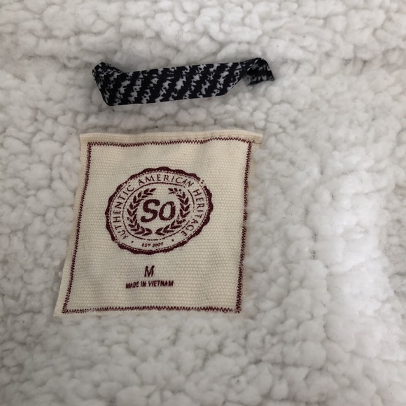 So fuzzy vest - Picture 3 of 3